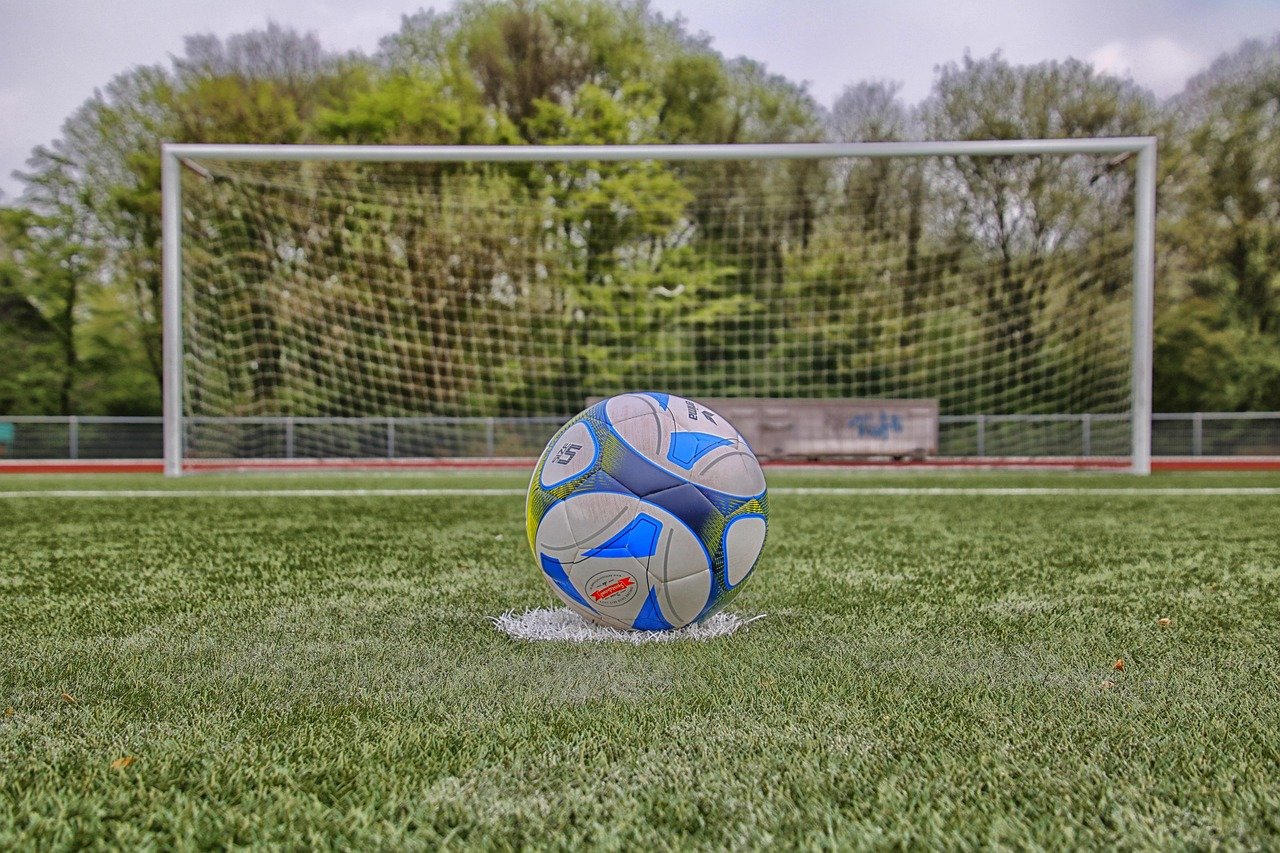 découvrez tout ce qu'il faut savoir sur le penalty au football : règles, techniques de tir, histoire et conseils pour marquer ou arrêter un penalty. parfait pour amateurs et passionnés !
