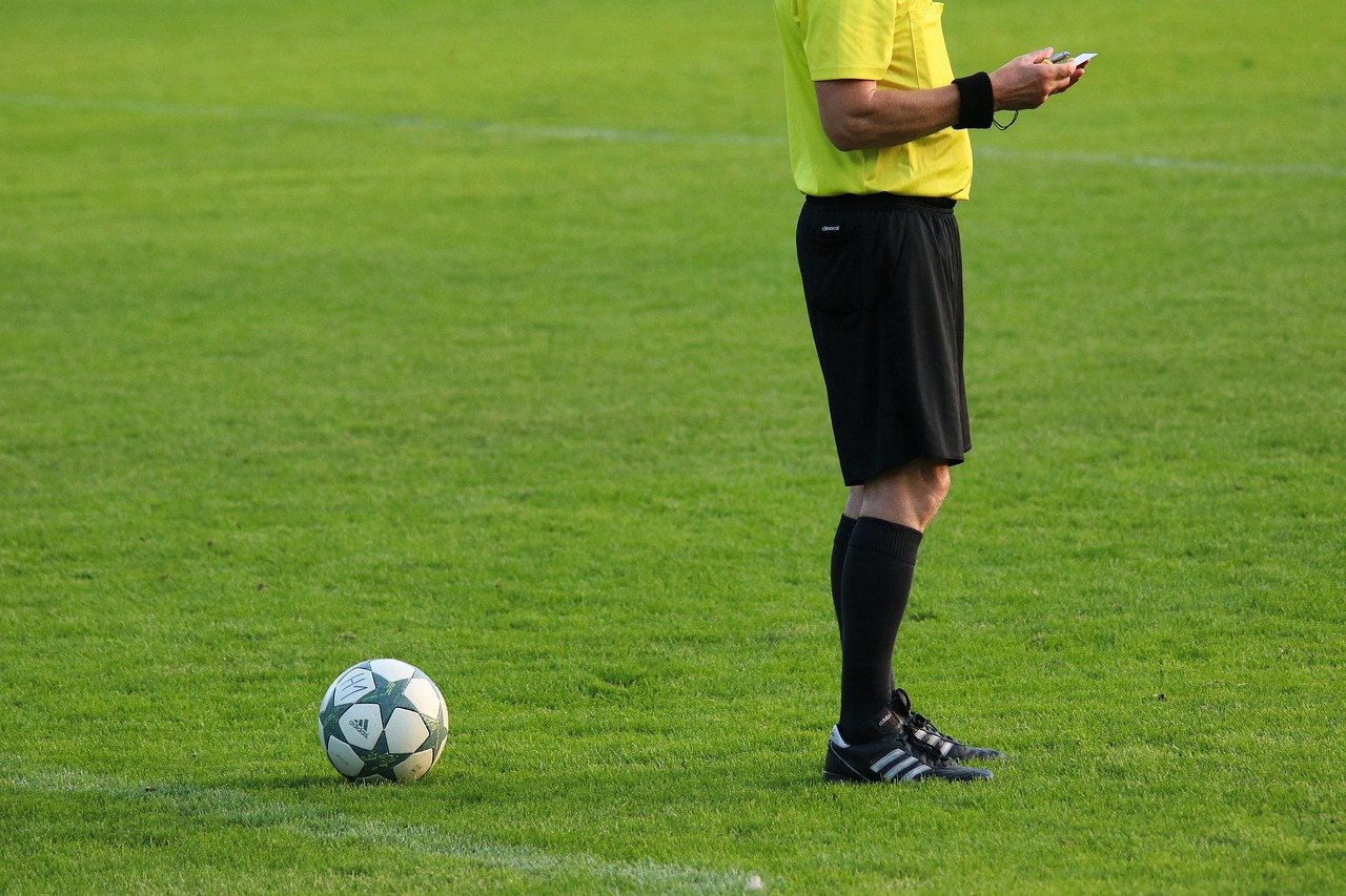 football-referees-violence-sanctions-1 Football : Vers des sanctions renforcées pour les violences commises contre les arbitres