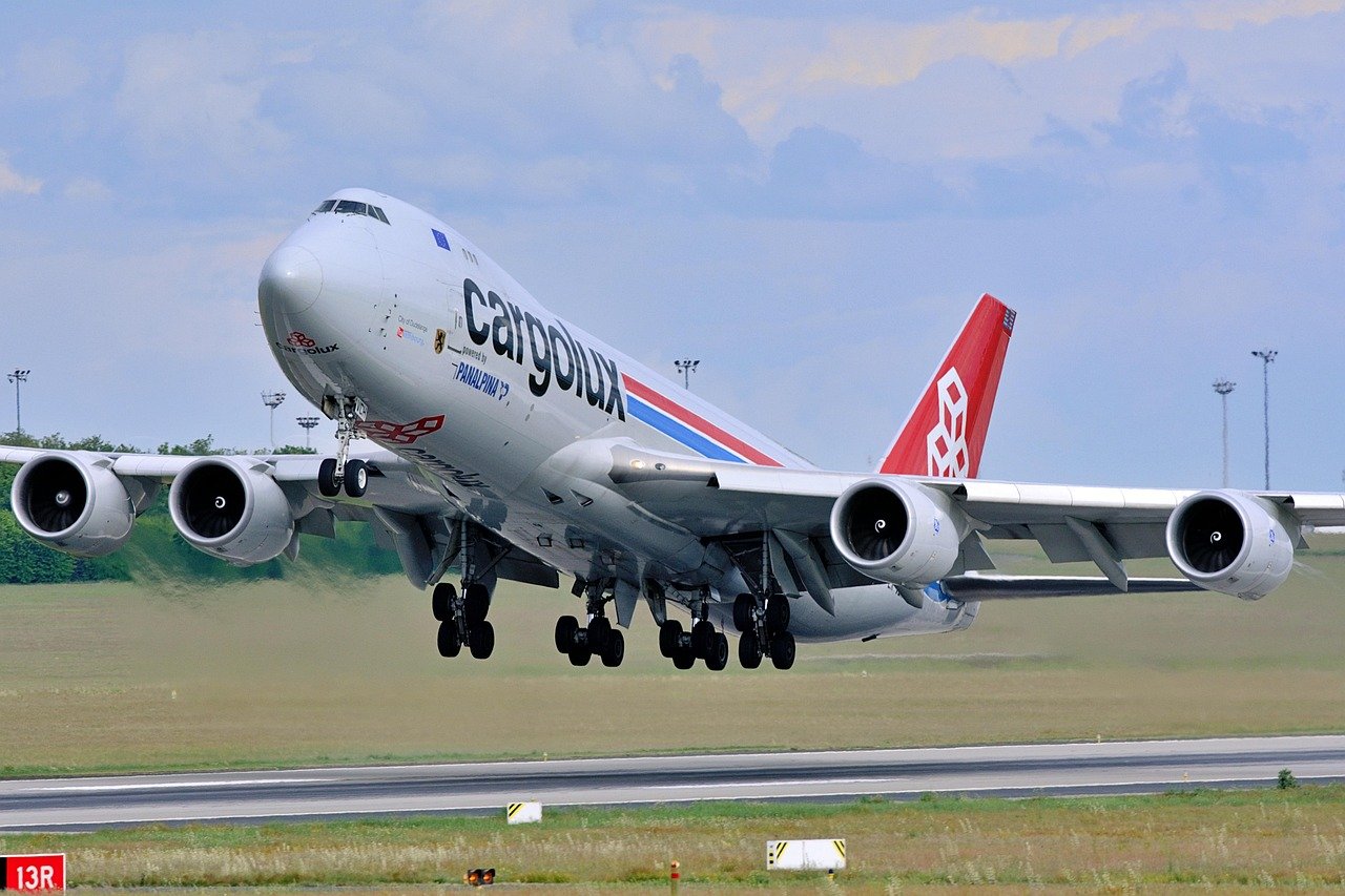 découvrez boeing, leader mondial de l'aérospatiale, innovant dans la conception et la fabrication d'avions commerciaux, militaires et de solutions spatiales.