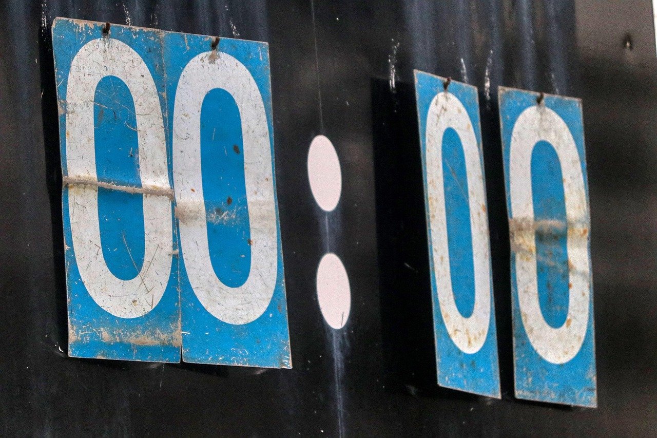 consultez les résultats de football en direct, les scores des matchs, les classements et les statistiques des équipes de vos championnats préférés.