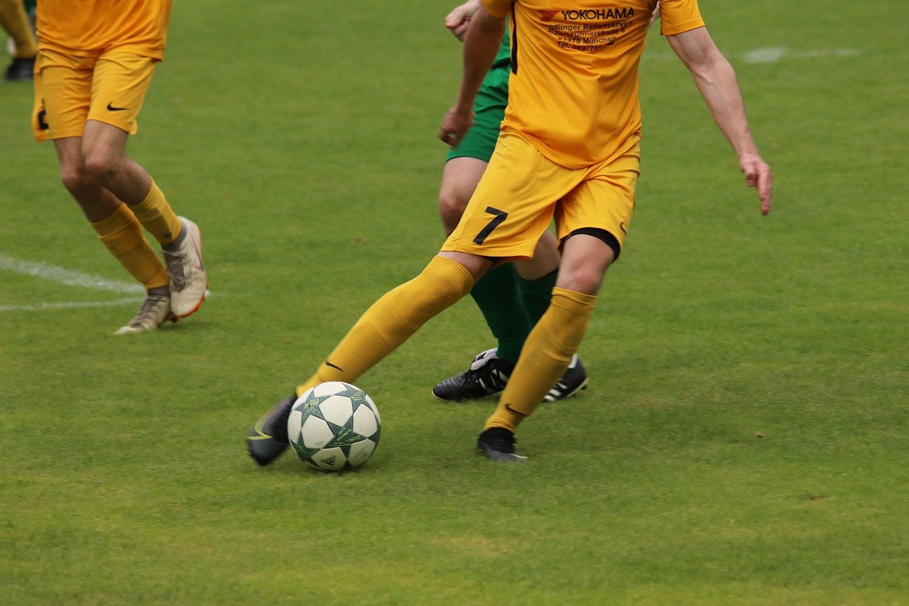 legendary-football-match-1 «Football total» et «duels mythiques» : la presse européenne en admiration devant ce match d’anthologie