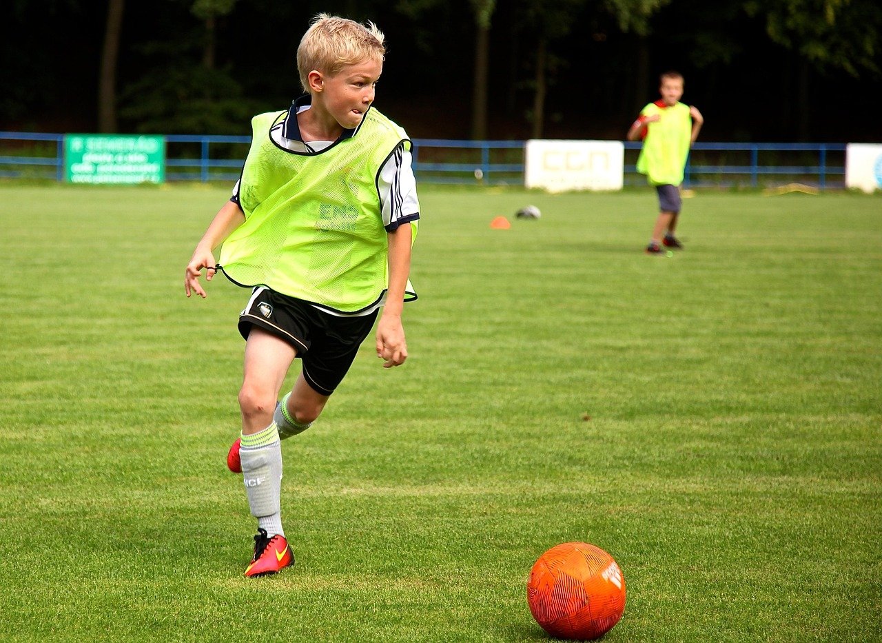 participez à la amateur football cup 47, un tournoi passionnant qui rassemble les meilleurs amateurs de football. vivez des matchs intenses et soutenez votre équipe favorite !