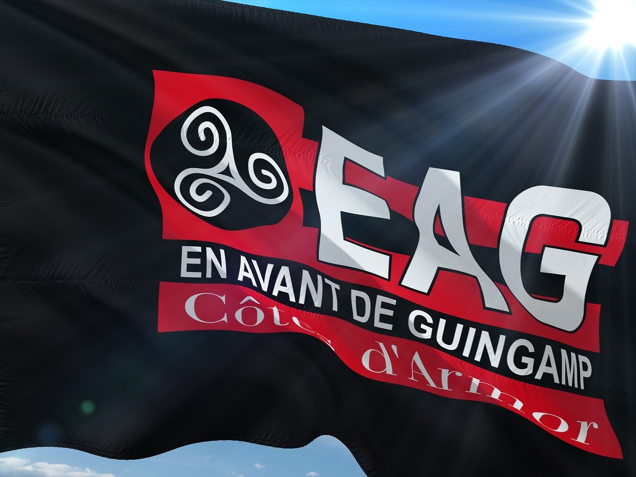 découvrez guingamp, charmante commune bretonne réputée pour son riche patrimoine culturel, son équipe de football emblématique et ses paysages pittoresques.