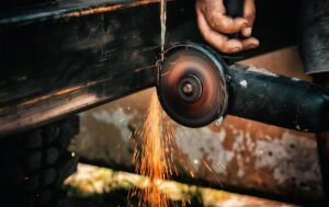 découvrez les dernières informations sur les suppressions d'emplois, leur impact économique et les mesures d'accompagnement pour les travailleurs concernés.