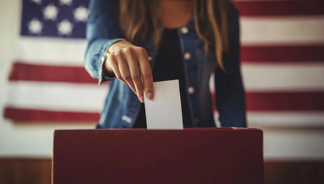 presidential-election-1 Présidentielle 2027 : Raphaël Glucksmann estime qu'il est prématuré de se lancer dans la course