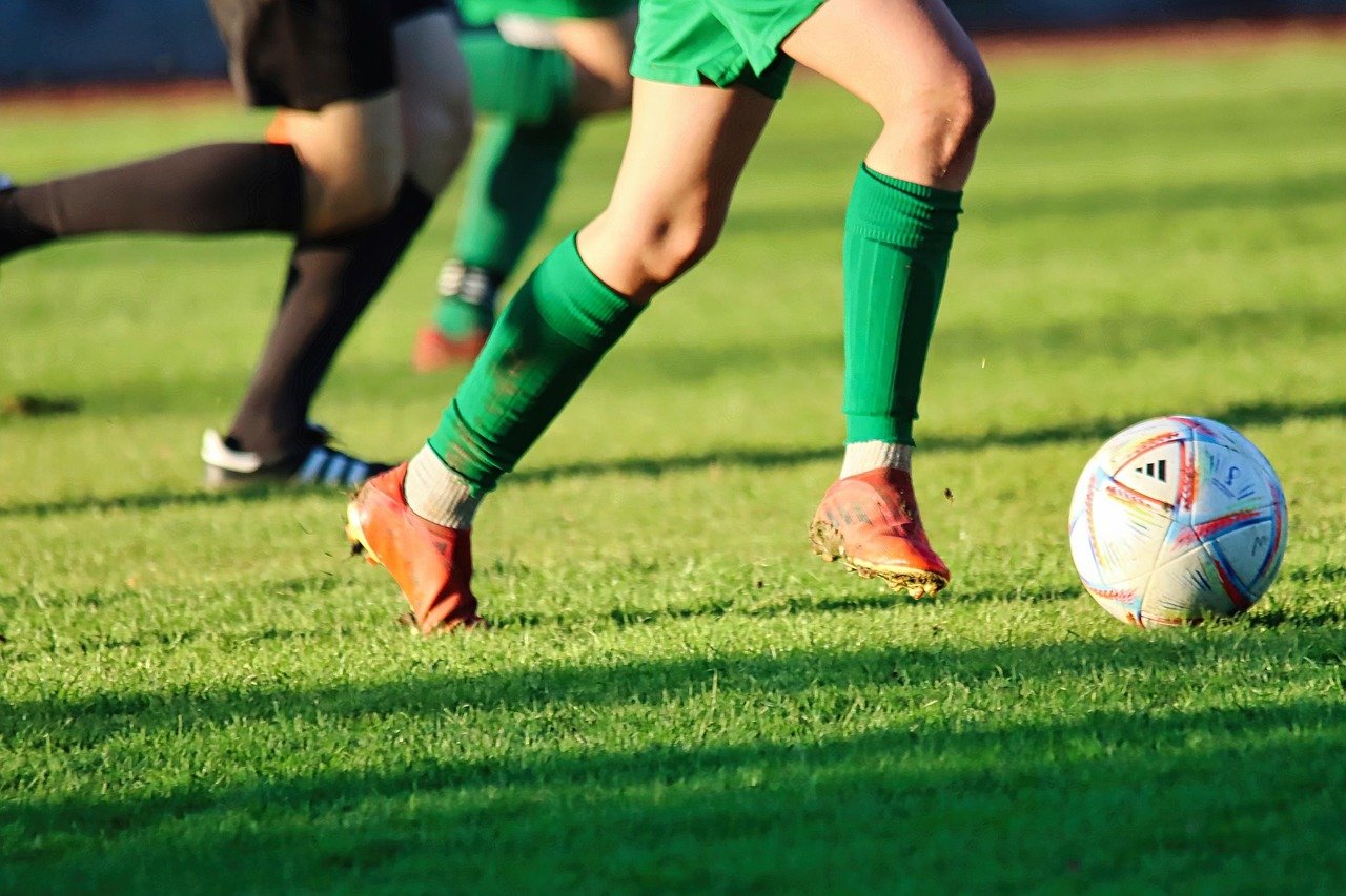 accord collectif pour le football féminin : dispositions, droits et engagements pour les joueuses et les clubs.