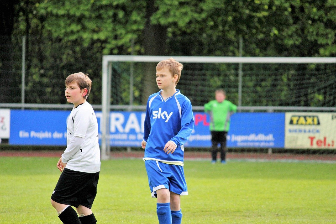 participez à notre tournoi de football jeunesse, un événement sportif passionnant rassemblant les jeunes talents pour des matchs compétitifs et une ambiance conviviale.