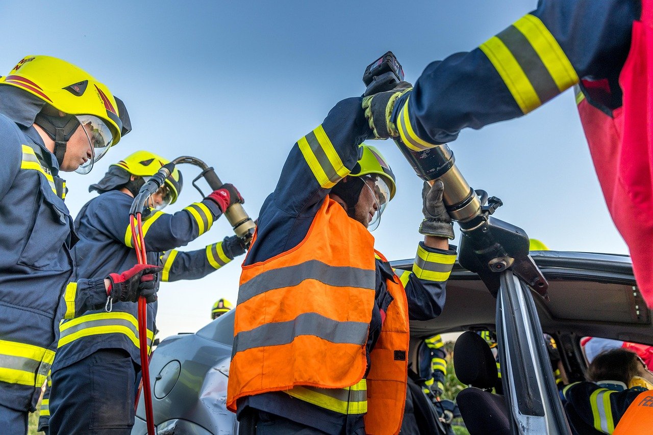 découvrez nos conseils essentiels pour gérer les conséquences d'un accident de voiture, assurer votre sécurité et vos droits.