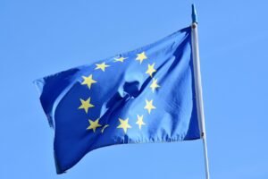découvrez les pays européens qui attirent les millionnaires grâce à leurs avantages fiscaux, qualité de vie et opportunités d'investissement.
