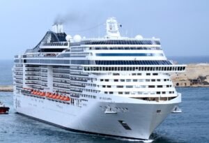 découvrez une croisière méditerranéenne inoubliable, entre merveilles historiques, paysages pittoresques et saveurs authentiques du sud de l'europe.