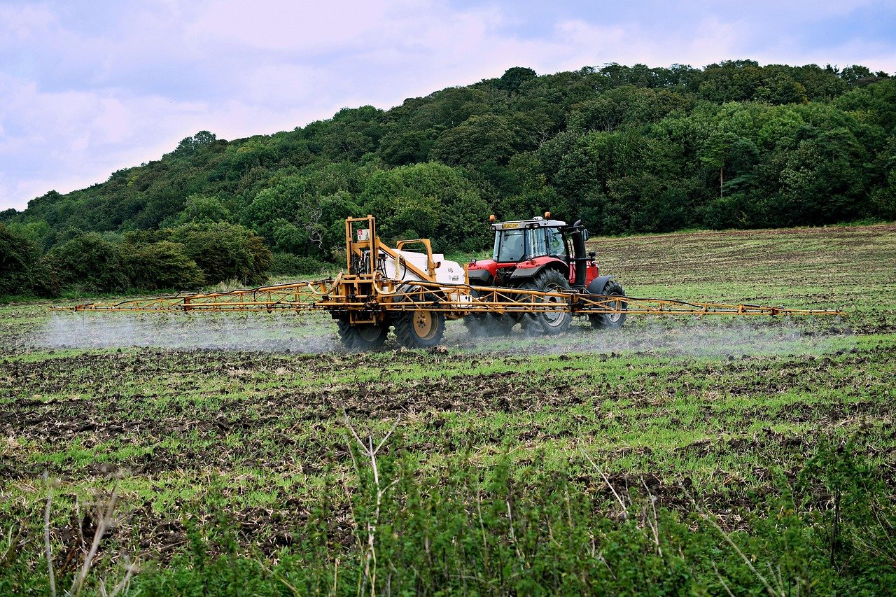 découvrez tout ce qu'il faut savoir sur les pesticides : définition, types, usages, risques pour la santé et l'environnement, ainsi que les alternatives écologiques.