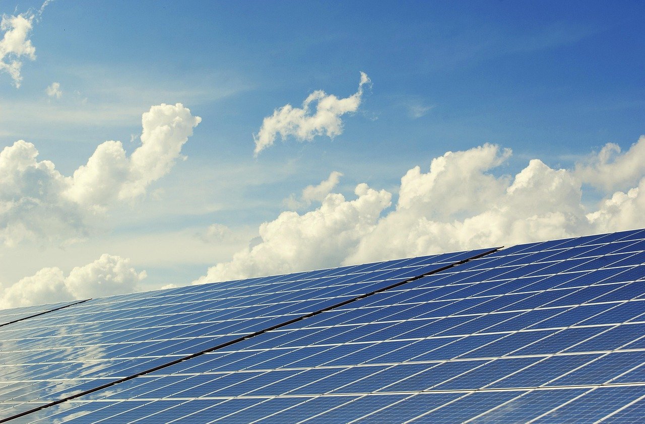 découvrez notre clôture solaire innovante, écologique et facile à installer, idéale pour sécuriser votre propriété tout en respectant l'environnement.