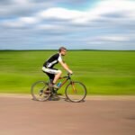 découvrez tout sur le cycling : conseils, équipements, techniques et bienfaits pour pratiquer ce sport cycliste en toute sécurité et plaisir.