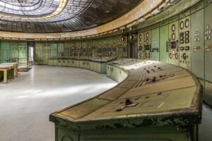 découvrez les avantages de la facturation électronique : simplification des processus, réduction des coûts et conformité réglementaire pour une gestion efficace de vos factures.
