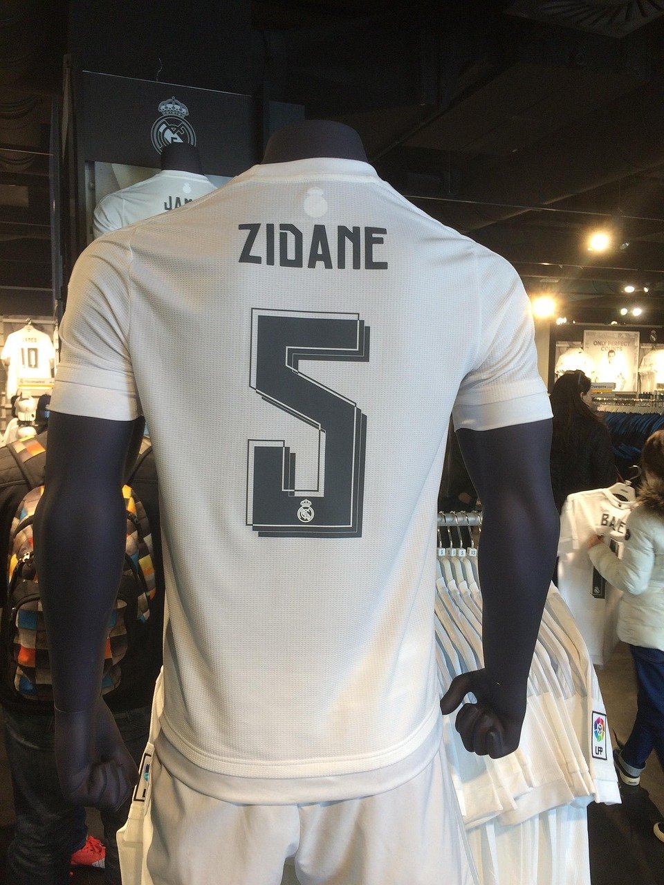 elyaz-zidane-1 Zinedine Zidane peut être fier : son cadet Elyaz s’engage avec un nouveau club prestigieux