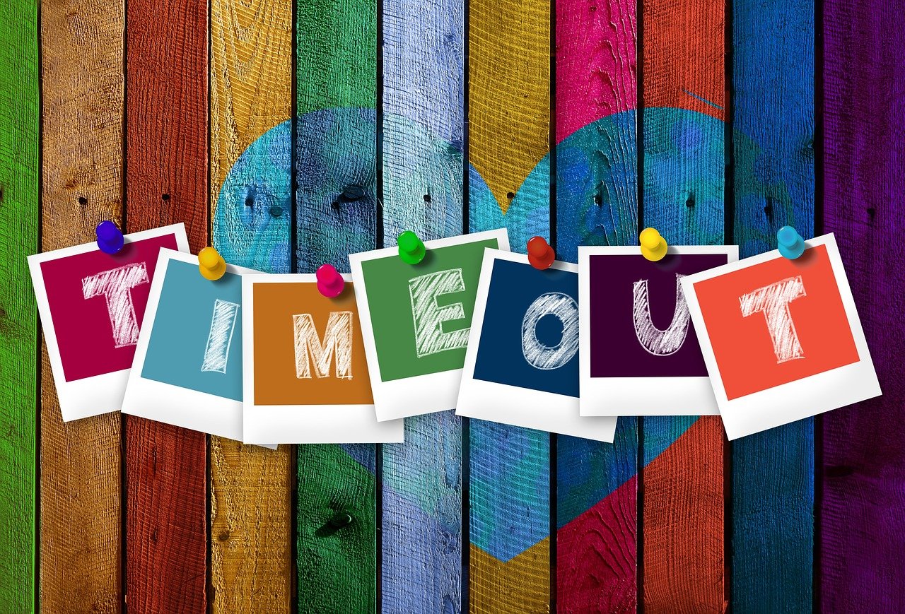 interruption-psychology Ce que révèle la psychologie derrière le fait d’interrompre constamment les conversations