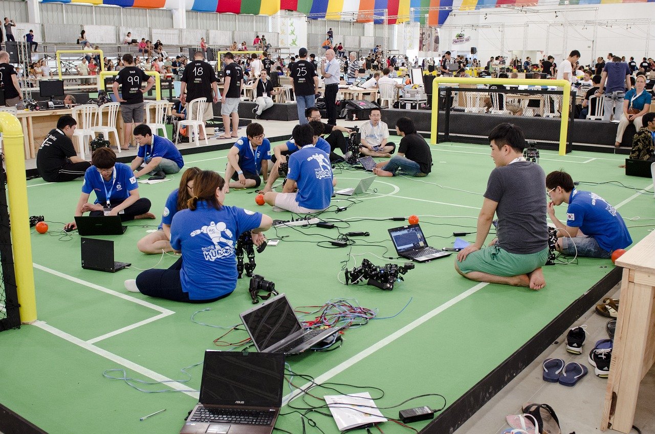 robocup-1 RoboCup : l'élégance innovante du football joué par des robots