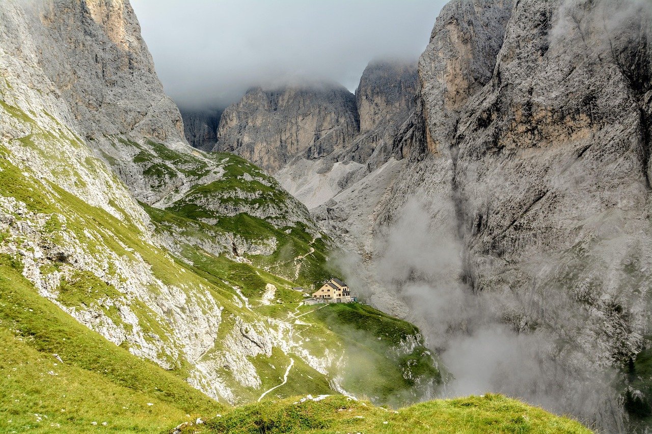 découvrez votre refuge estival idéal : un lieu paisible pour se détendre, profiter du soleil et échapper au quotidien.