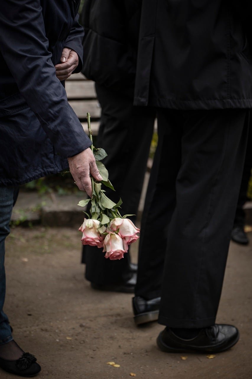 découvrez notre hommage spécial, une célébration authentique et émouvante rendant hommage aux moments et personnes inoubliables.